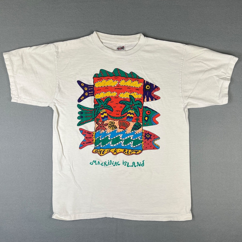 VTG Mackinack Island Vacation T Shirt Fits‎ Medium Art Abstract Fish Beach USA